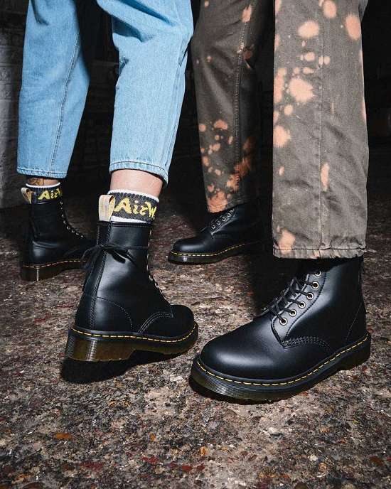 Botines Dr. Martens Vegan 1460 Mujer Negros MX-16973